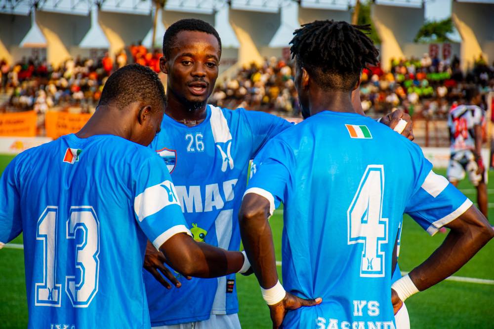 Journée 1 / LYS Sassandra - Racing Club d'Abidjan : Du requin blanc au menu